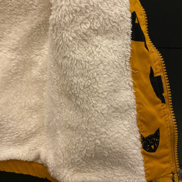 Toddler 2-3T fleece lined hooded sweater - Picture 6 of 7